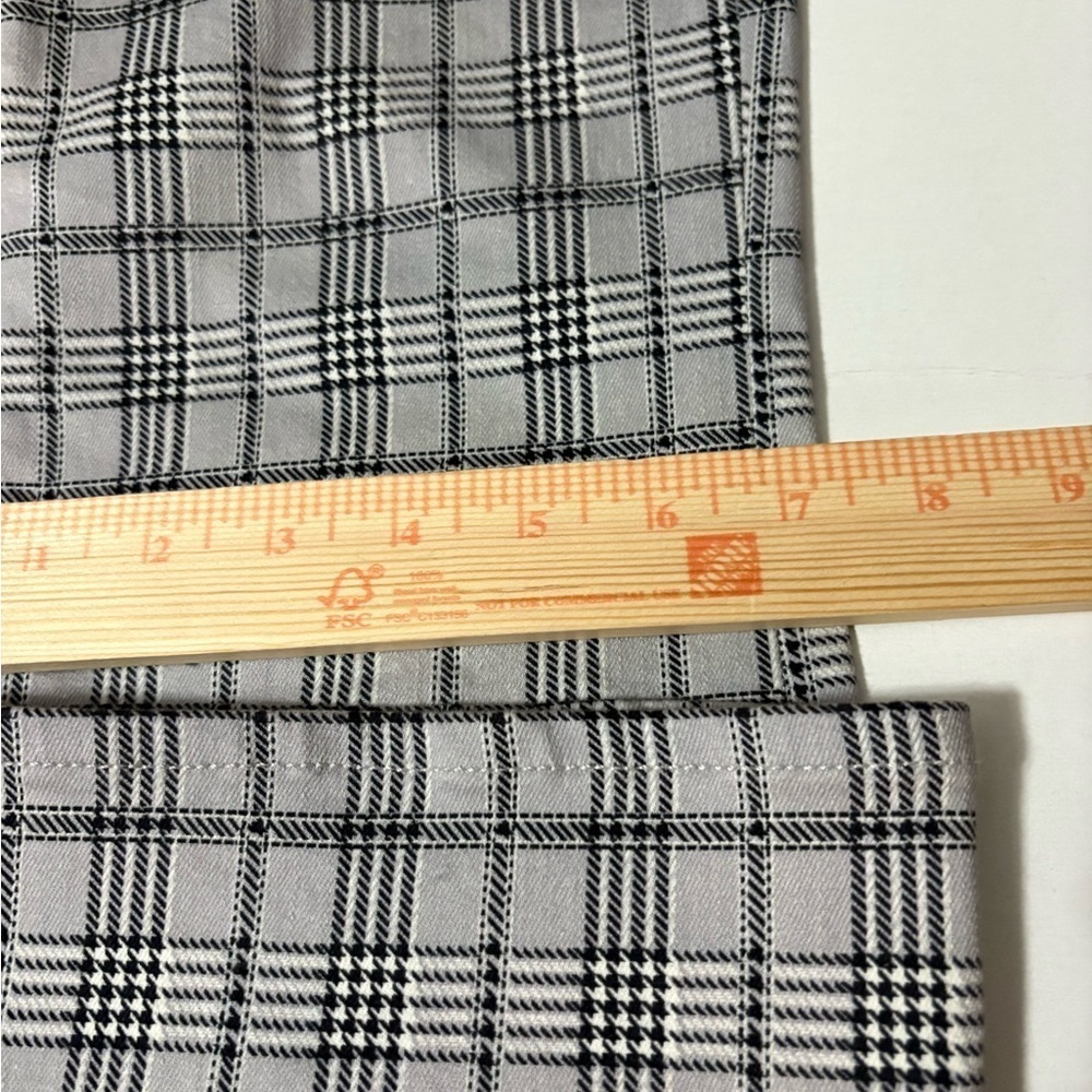 J Brand Grey Plaid Crop Bootleg Pants. Very Soft With Stretch. Size 27 - Picture 12 of 14